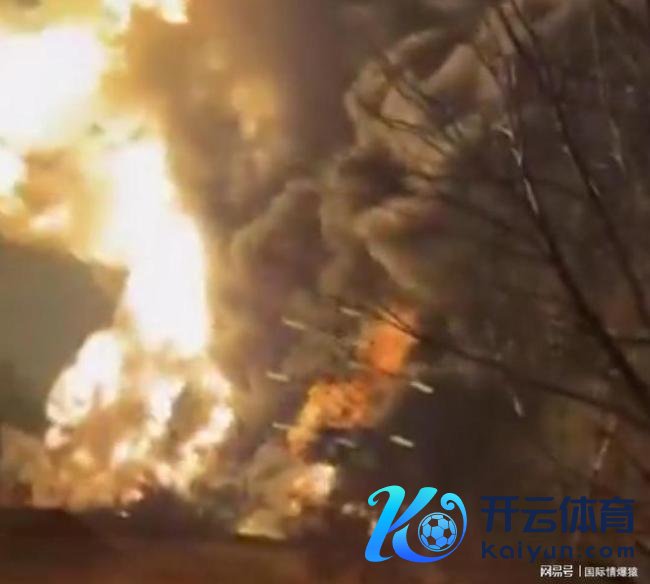 俄罗斯一真金不怕火油厂遭袭激发剧烈爆炸 无东谈主机遑急事件捏续发酵